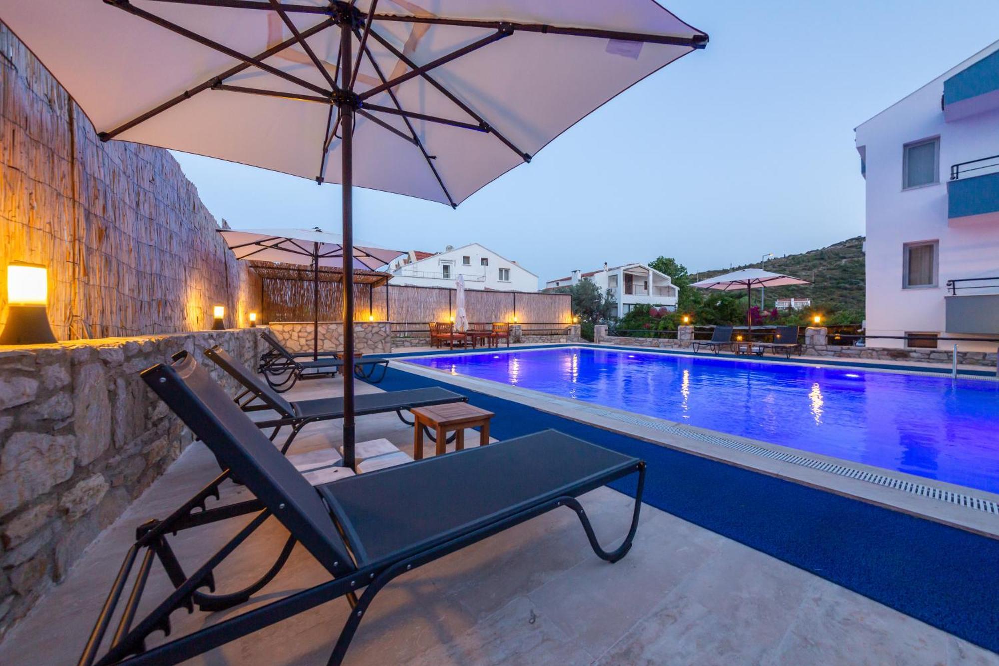 Oezguem Suite Otel Датча Екстериор снимка