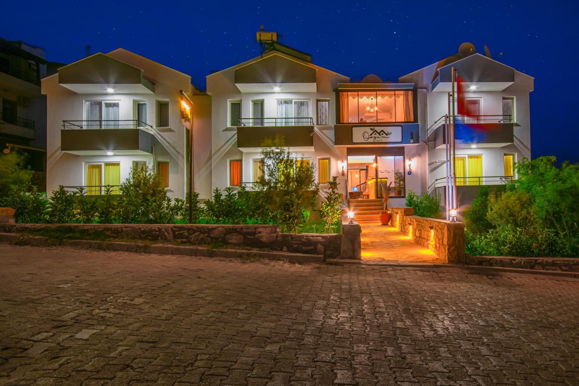Oezguem Suite Otel Датча Екстериор снимка