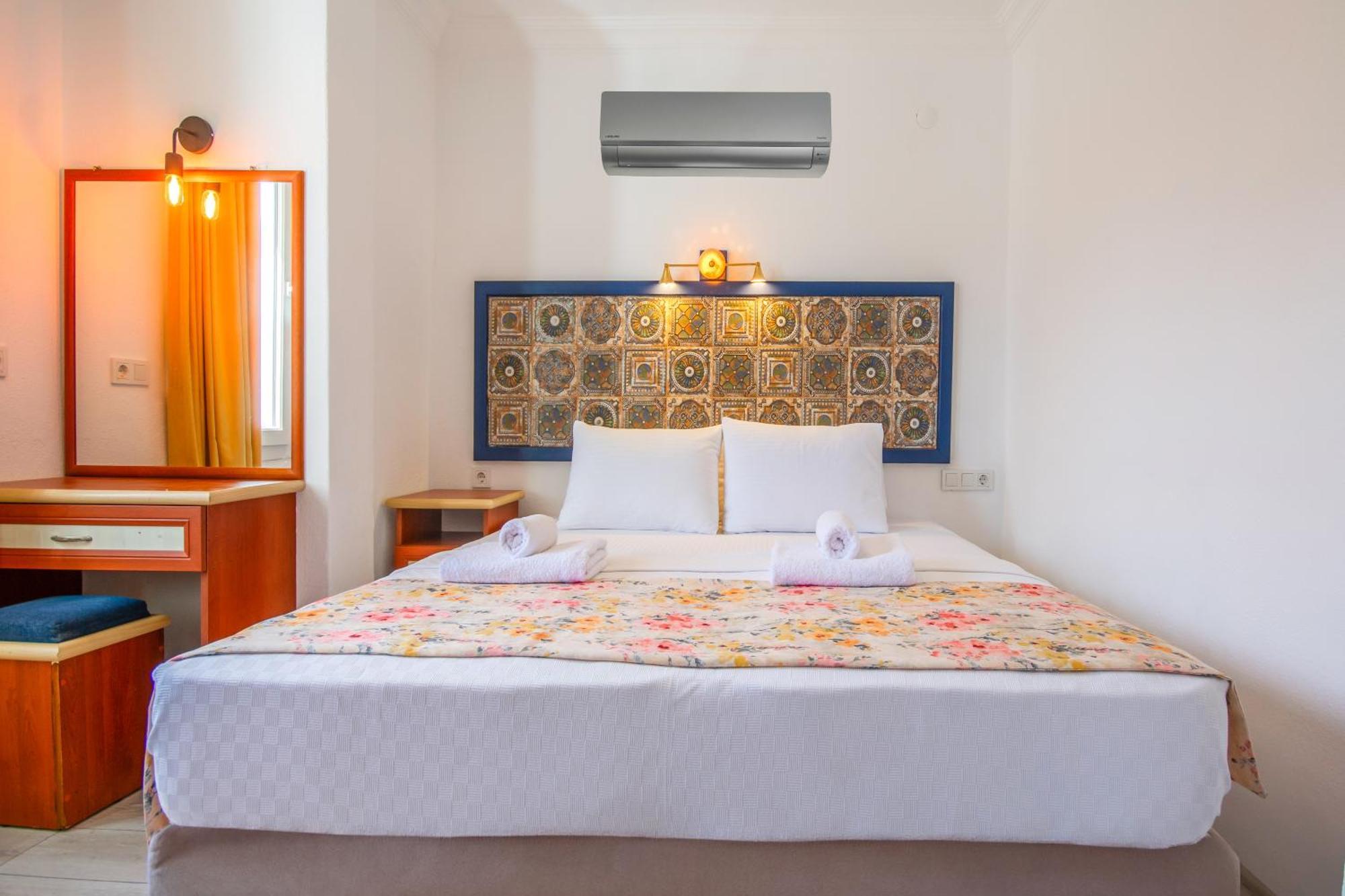 Oezguem Suite Otel Датча Екстериор снимка