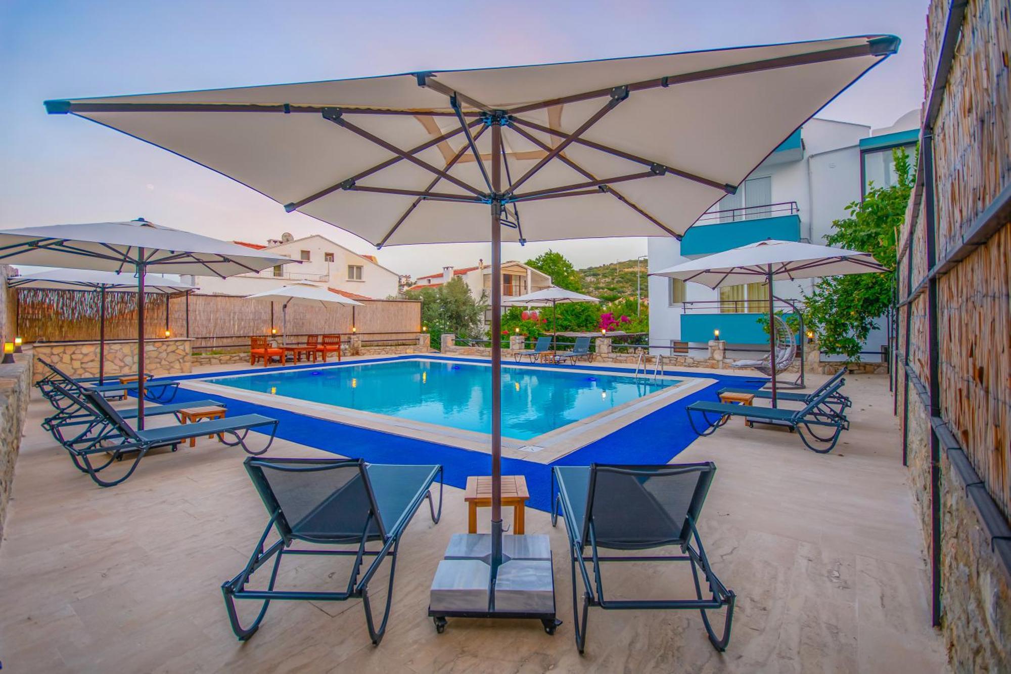 Oezguem Suite Otel Датча Екстериор снимка