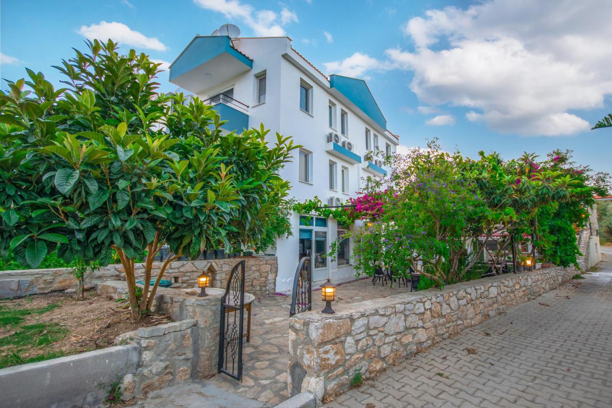 Oezguem Suite Otel Датча Екстериор снимка